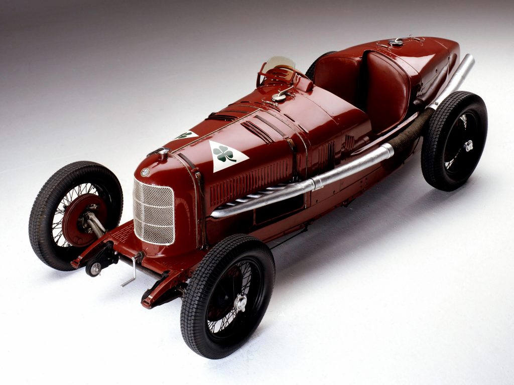 , Alfa Romeo : El nombre de un mito